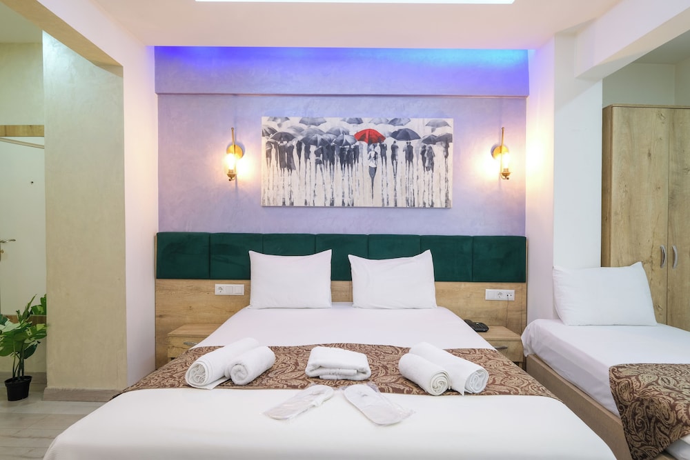 Loren Hotel Suites 13/50