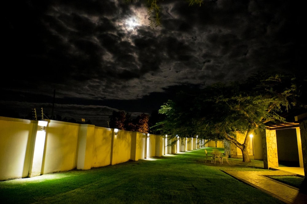Africanos Country Estate 40/46