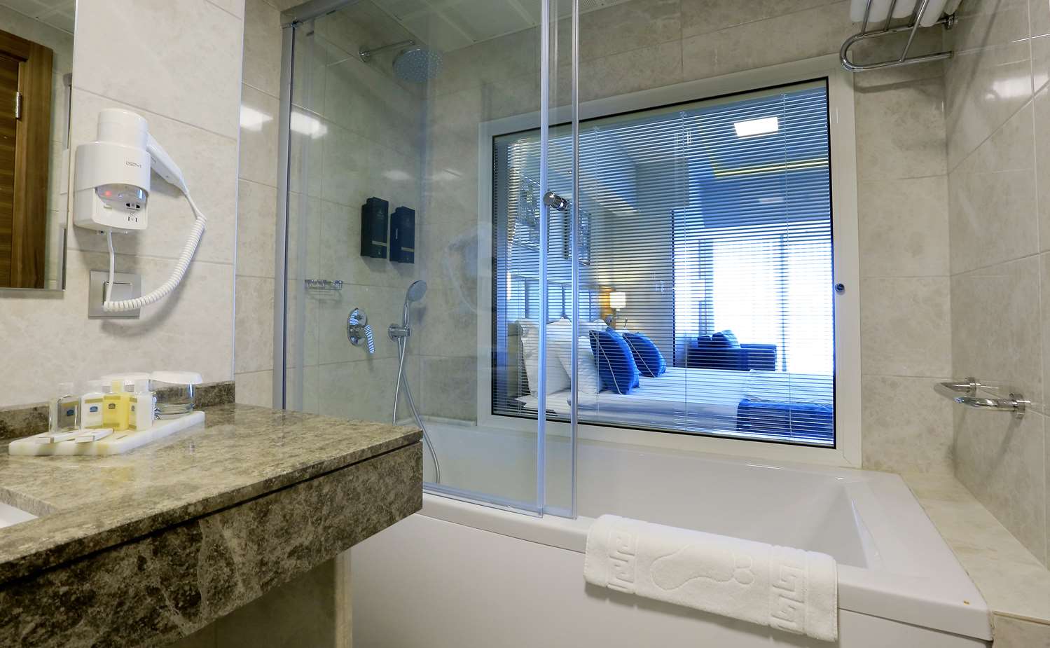 Karsiyaka Convention & Spa Hotel 39/42