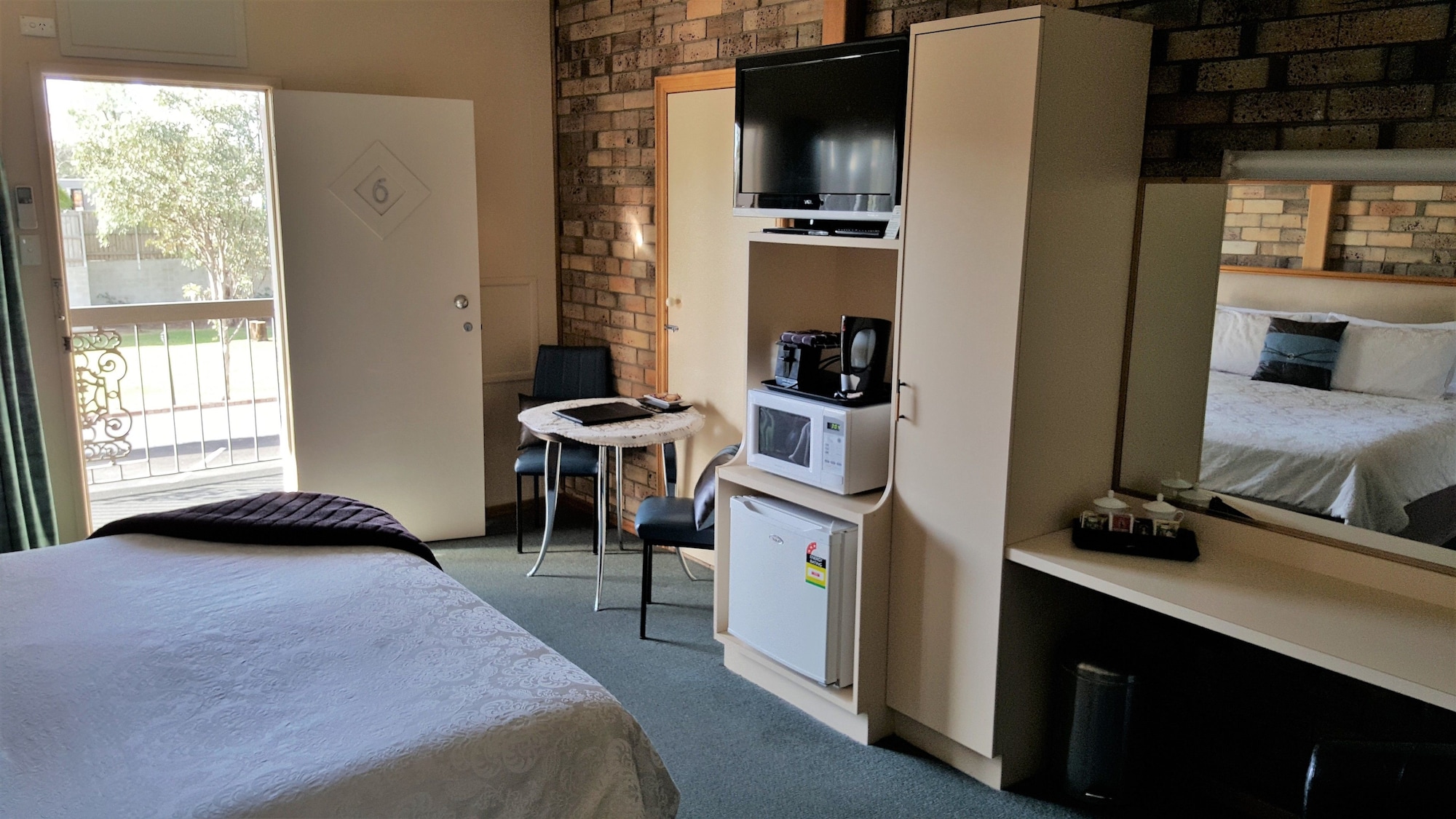 غرفة سوبيريور بسرير كينج، Centre Point Mid City Motor Inn 2/6