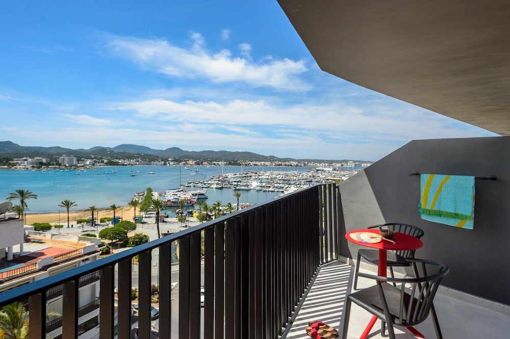 Hotel Vibra District - Adults Only 55/58