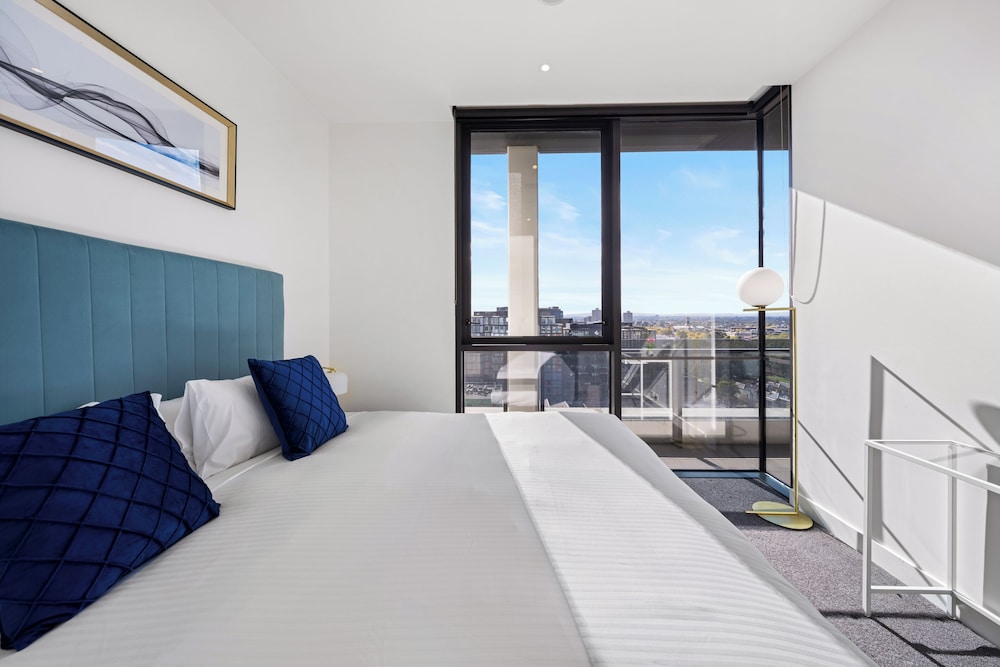 3 Bedrooms, Apartment, 2 Bathrooms
