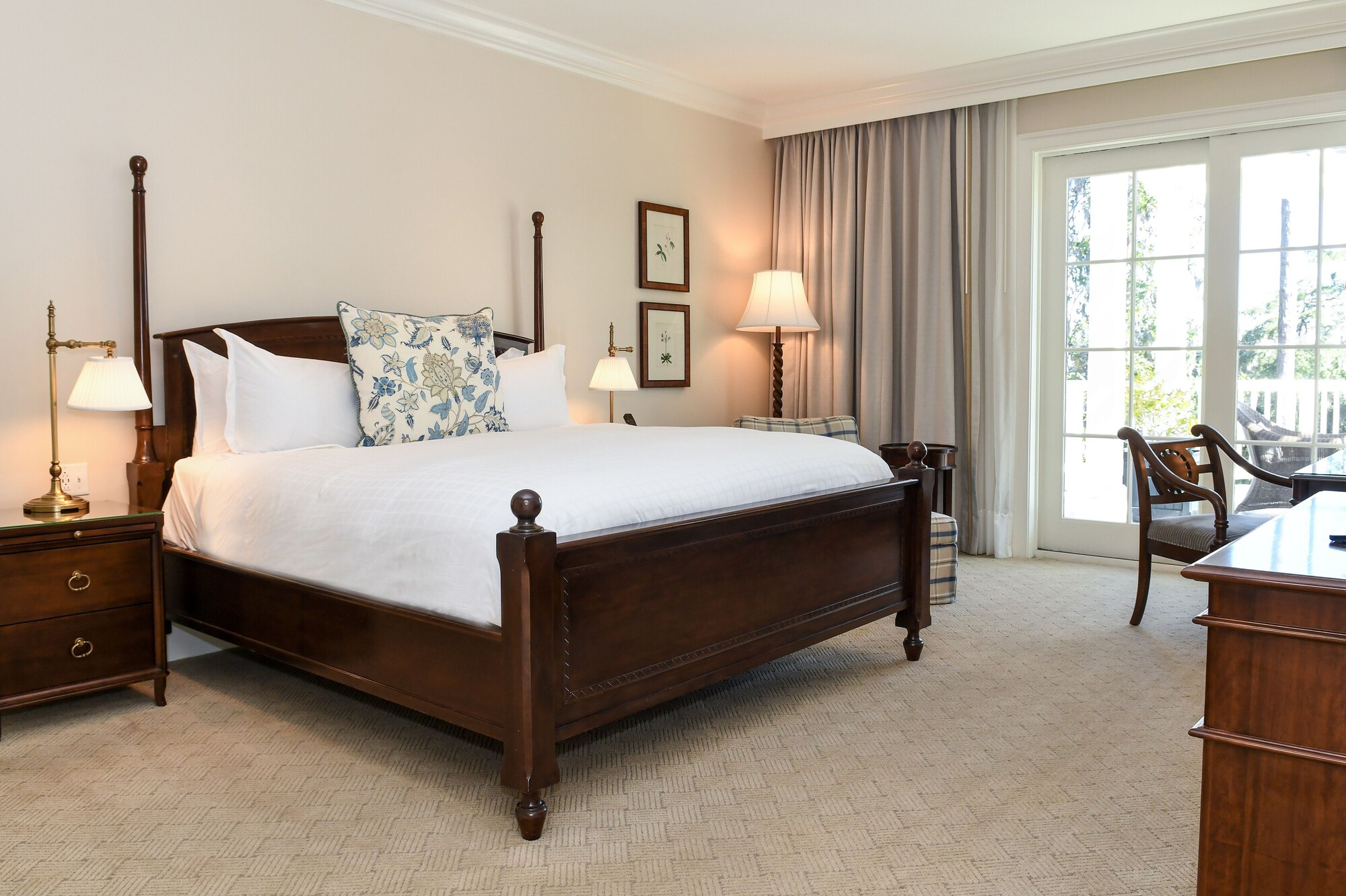Palm, Suite, King Bed, Sofa