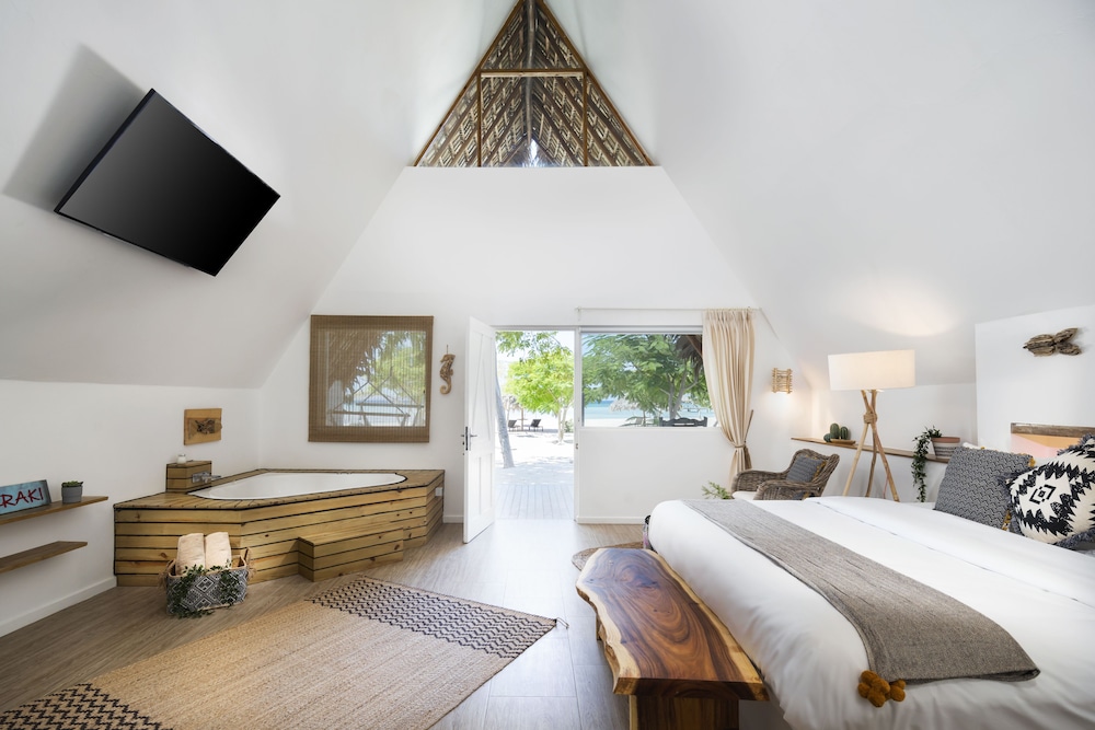 Master, Suite, King Bed, Ocean Front
