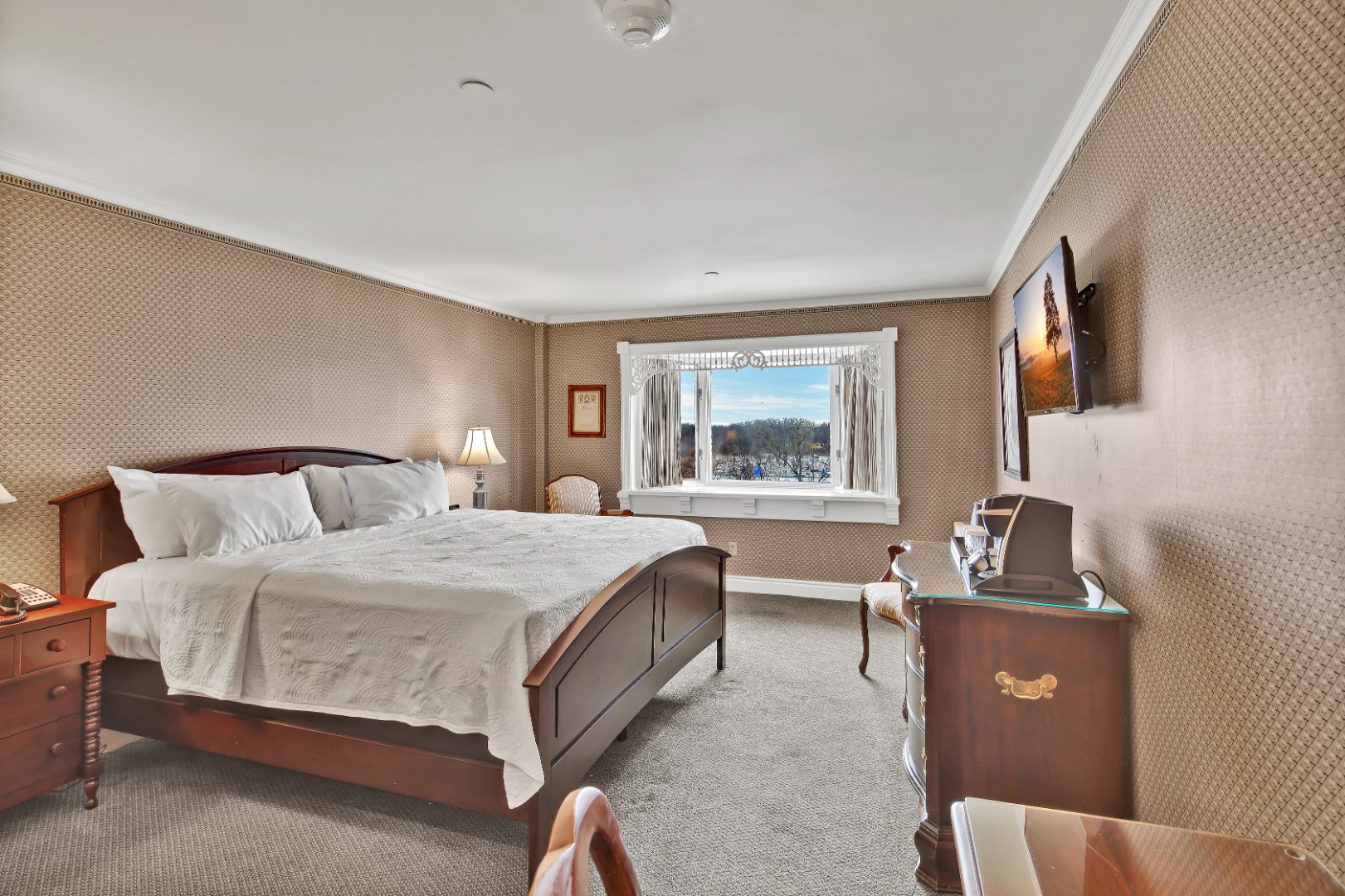Premium, King Bed, Riverside