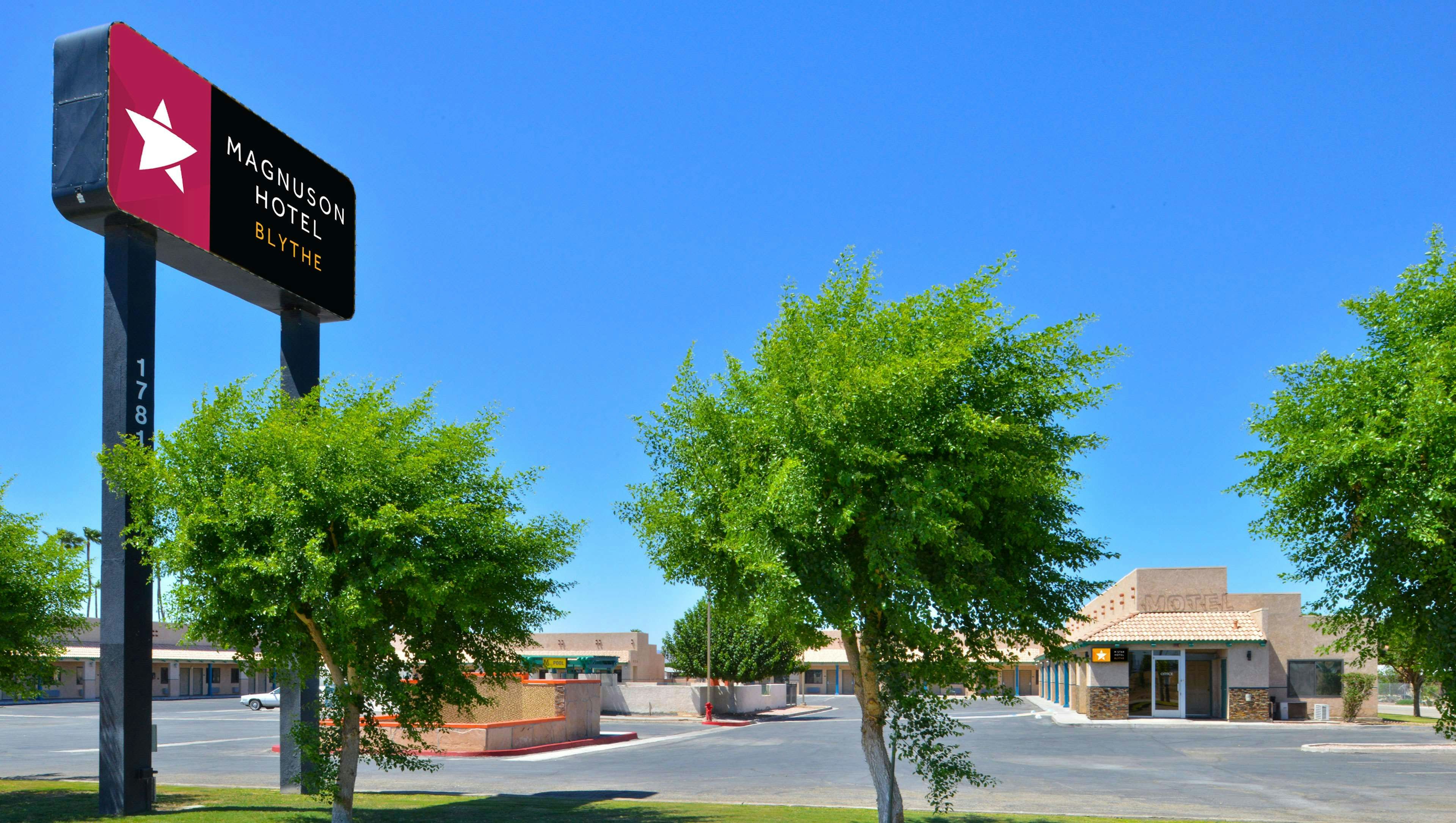 M Star Inn And Suites Blythe 34/36