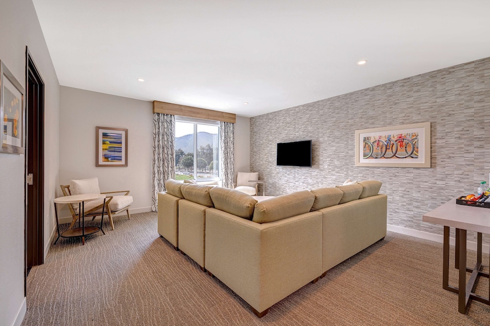 Hilton Garden Inn Temecula 10/68