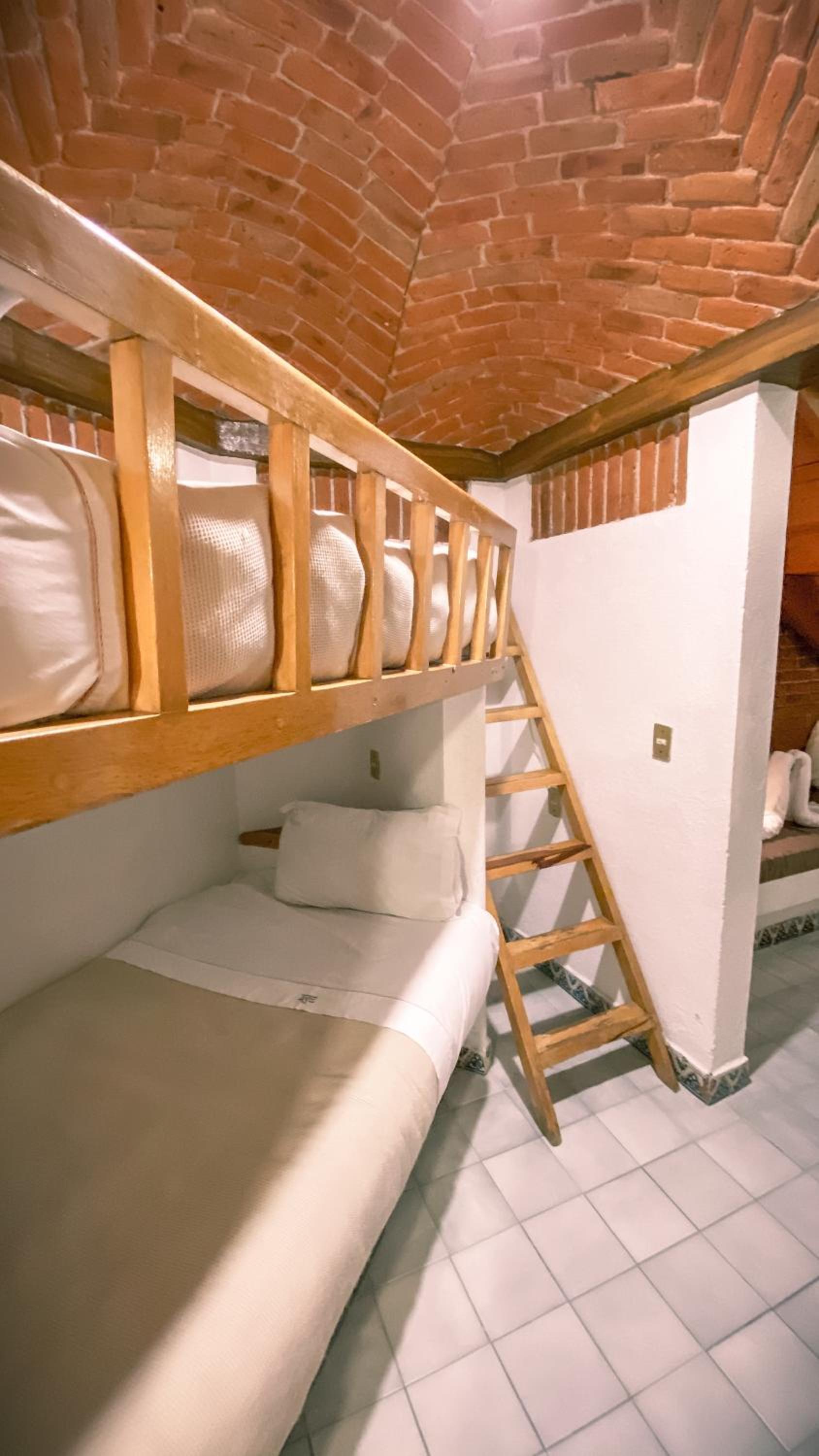 Suites Paraiso TX 18/50