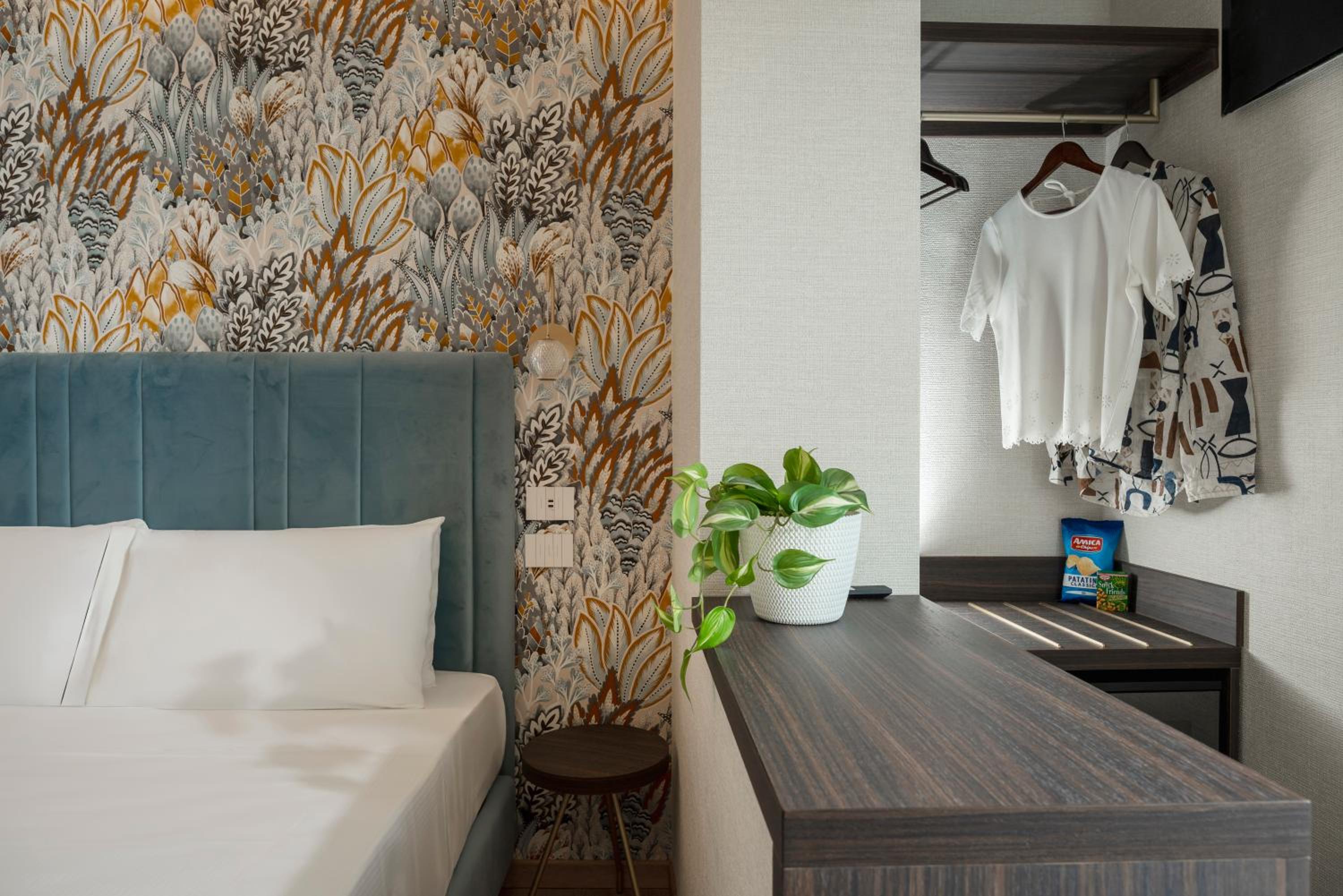جناح جونيور بشرفة، Grazia Hotel 8/10