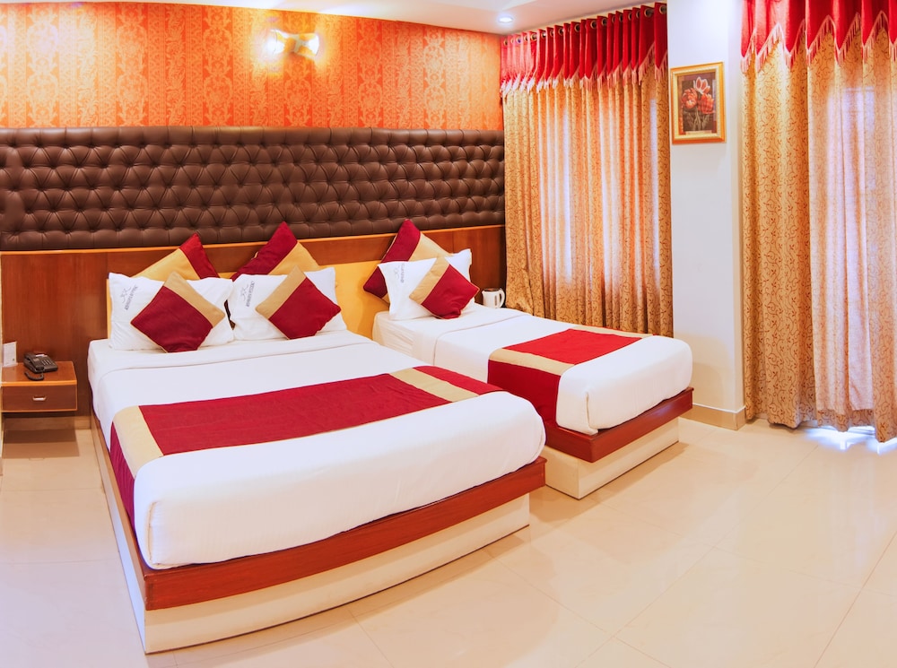 GALLERY, DOUBLE BED
