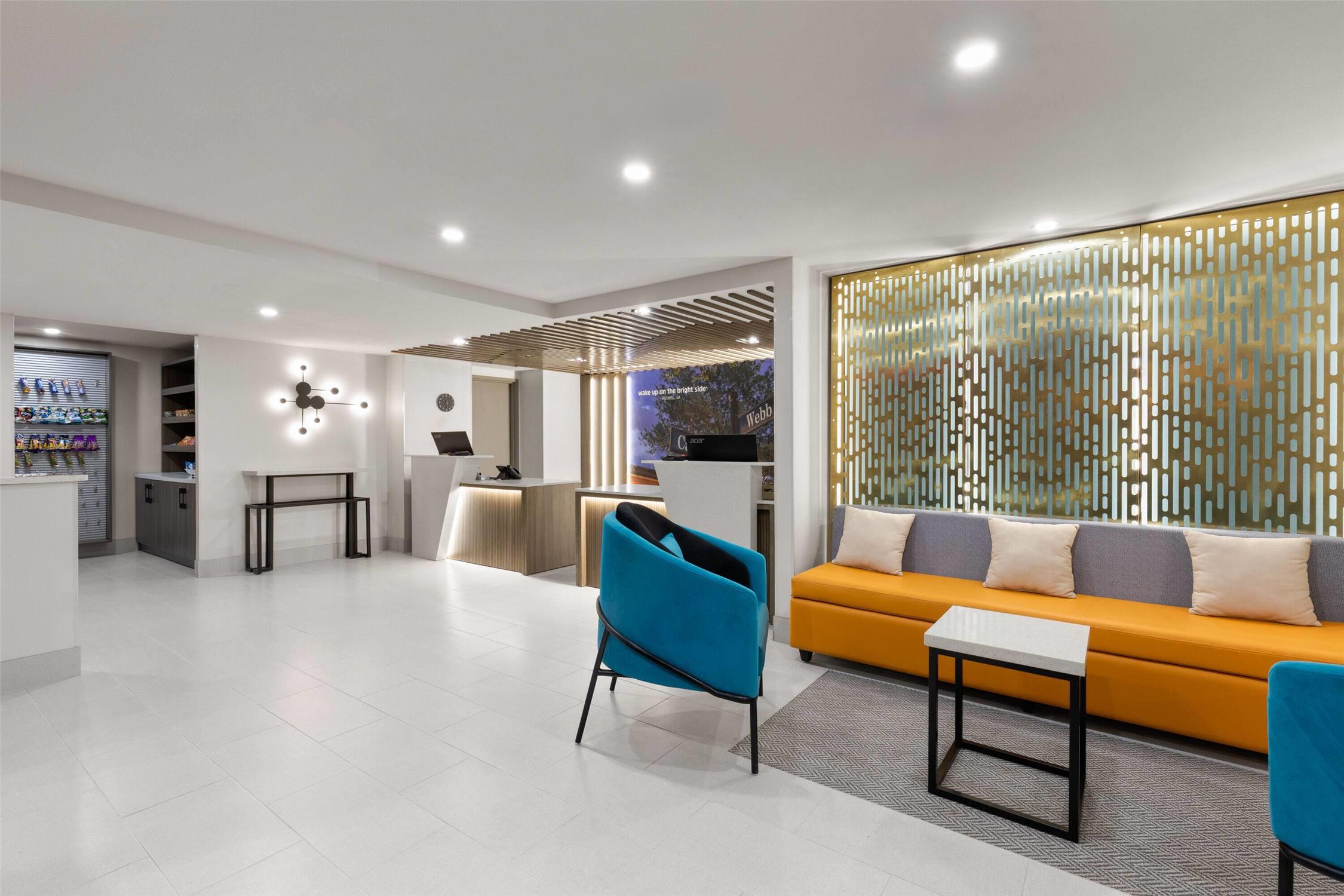 La Quinta Inn & Suites by Wyndham Atlanta Roswell 33/47