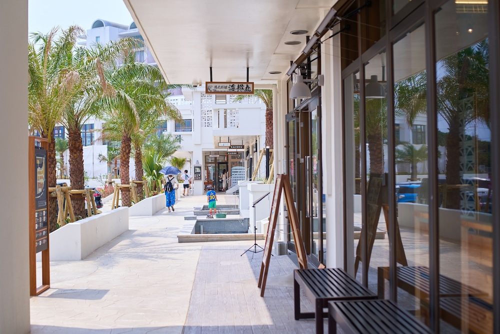 Ala Mahaina Condo Hotel 64/74