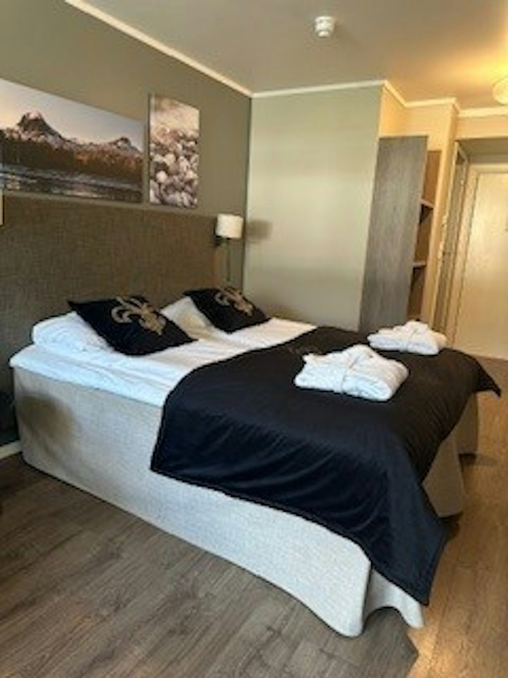 Hotel Forde 9/19