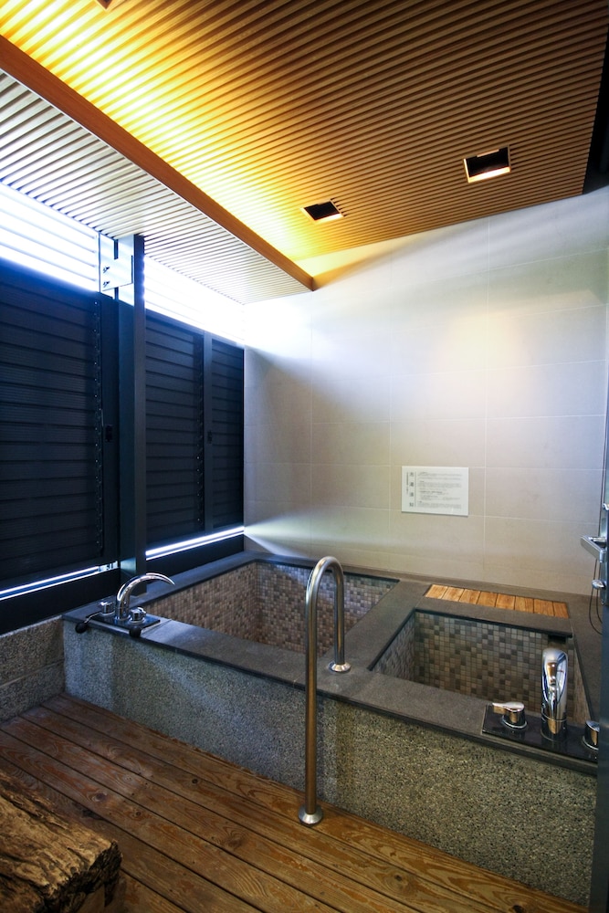 The Sun Hot Spring And Resort 35/58