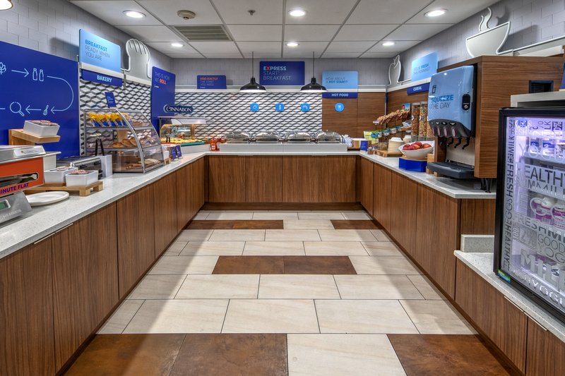 Holiday Inn Express Hotel And Suites Crossville 5/35