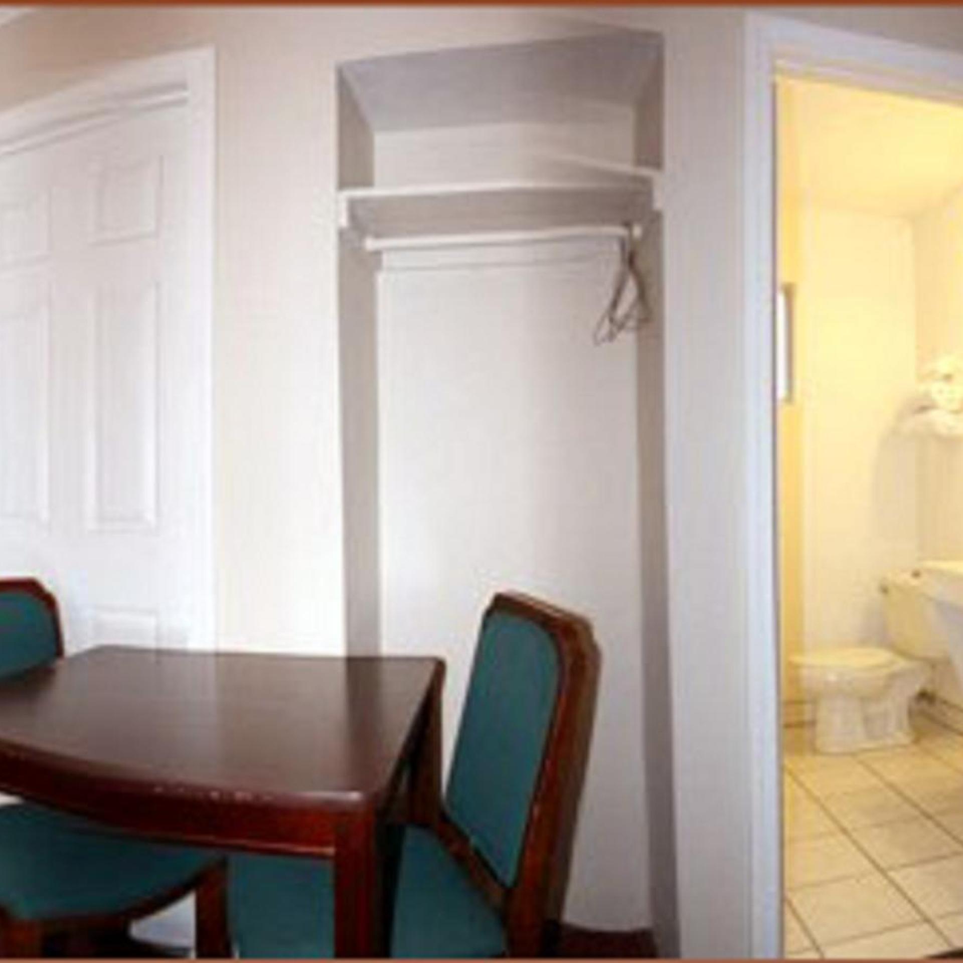 Sunset Inn and Suites 24/24