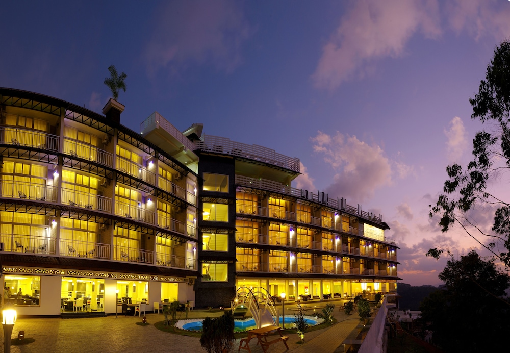 The Panoramic Getaway 1/50