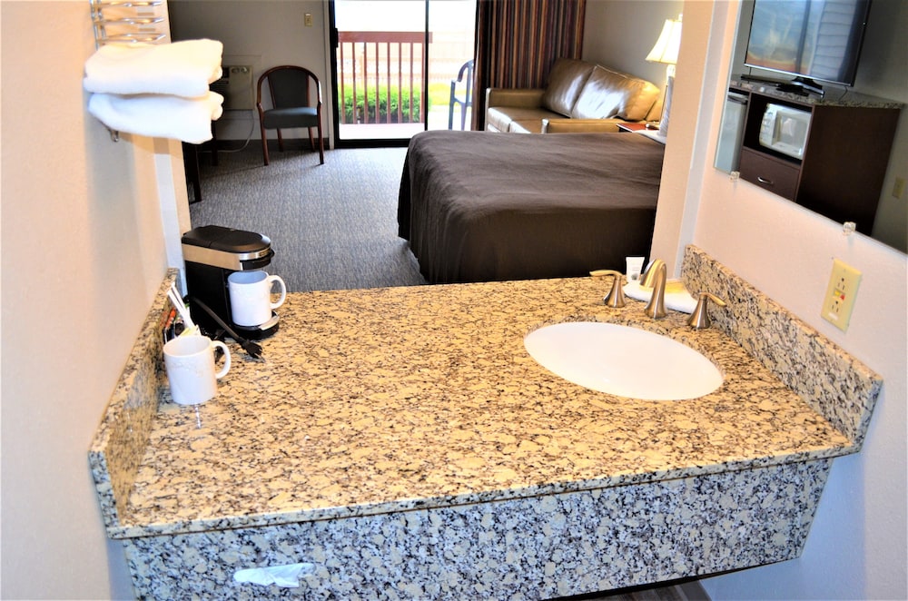 Columbia River Hotel, Ascend Hotel Collection 53/76