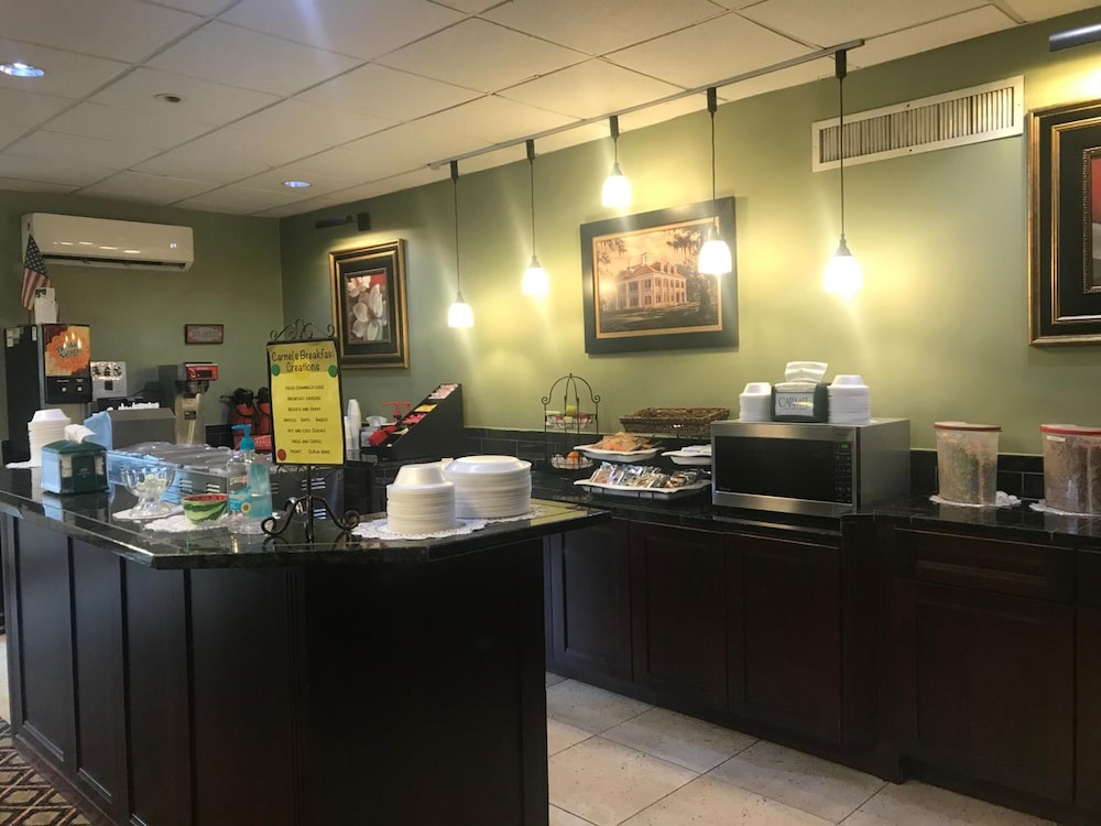 Carmel Inn Suites 26/47