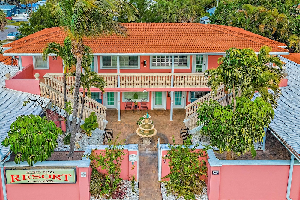 Blind Pass Resort 3/72