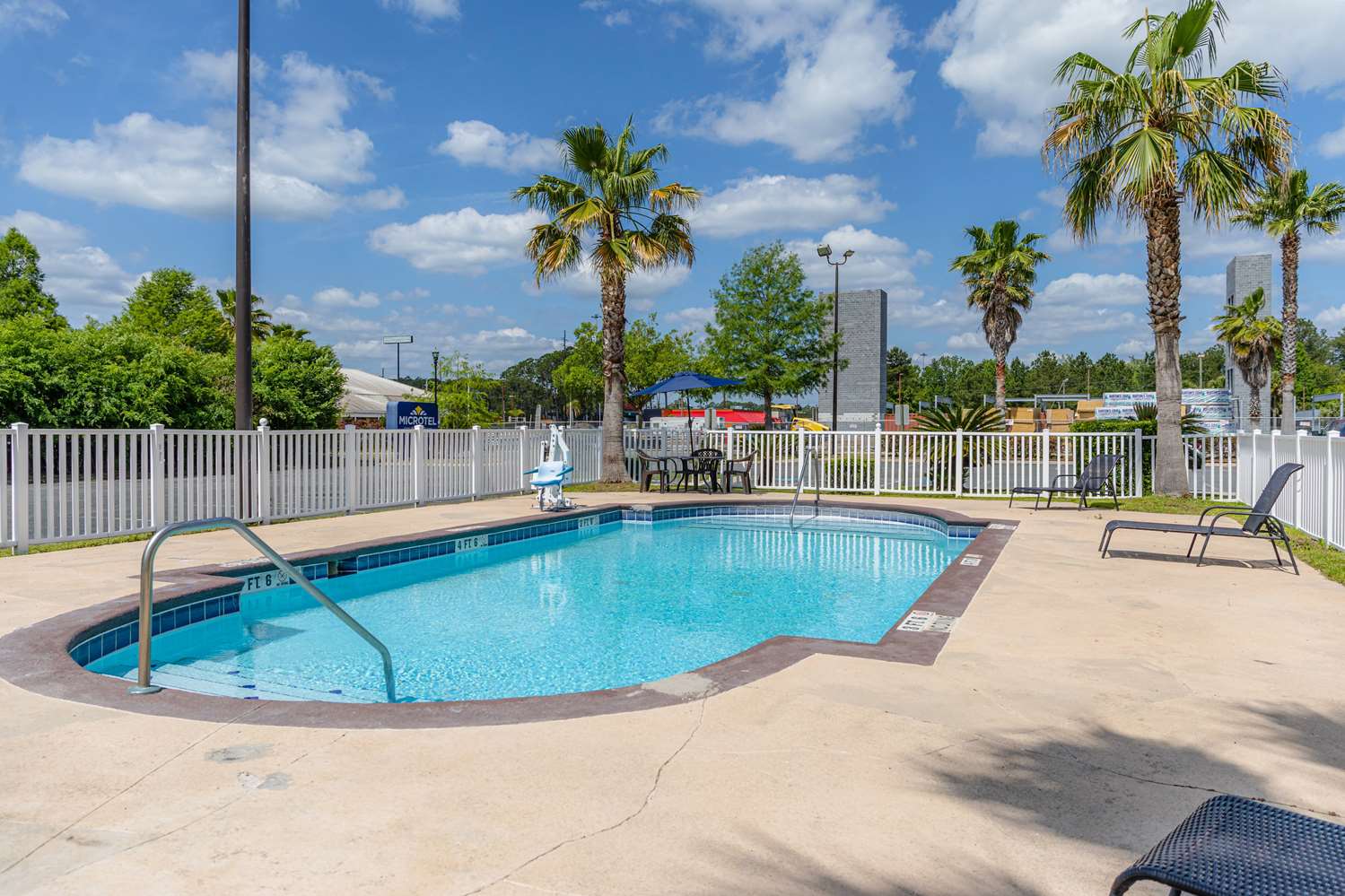 Microtel Inn Suites Kingsland 54/55