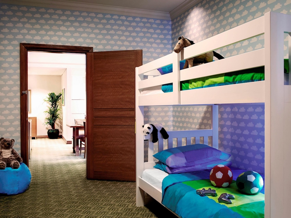 Pullman Kuala Lumpur City Centre Hotel and Residences 65/75