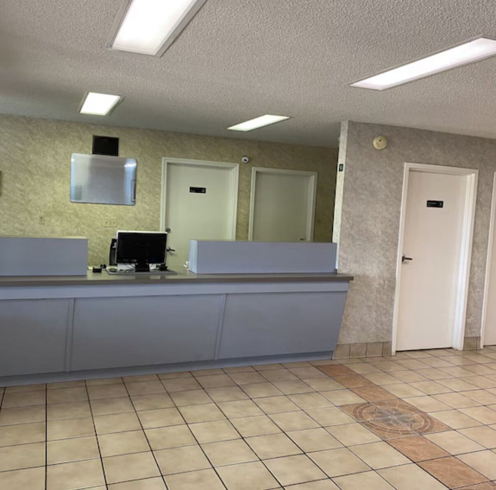 Magnolia Inn Townhouse Hattiesburg MS I-59 12/60