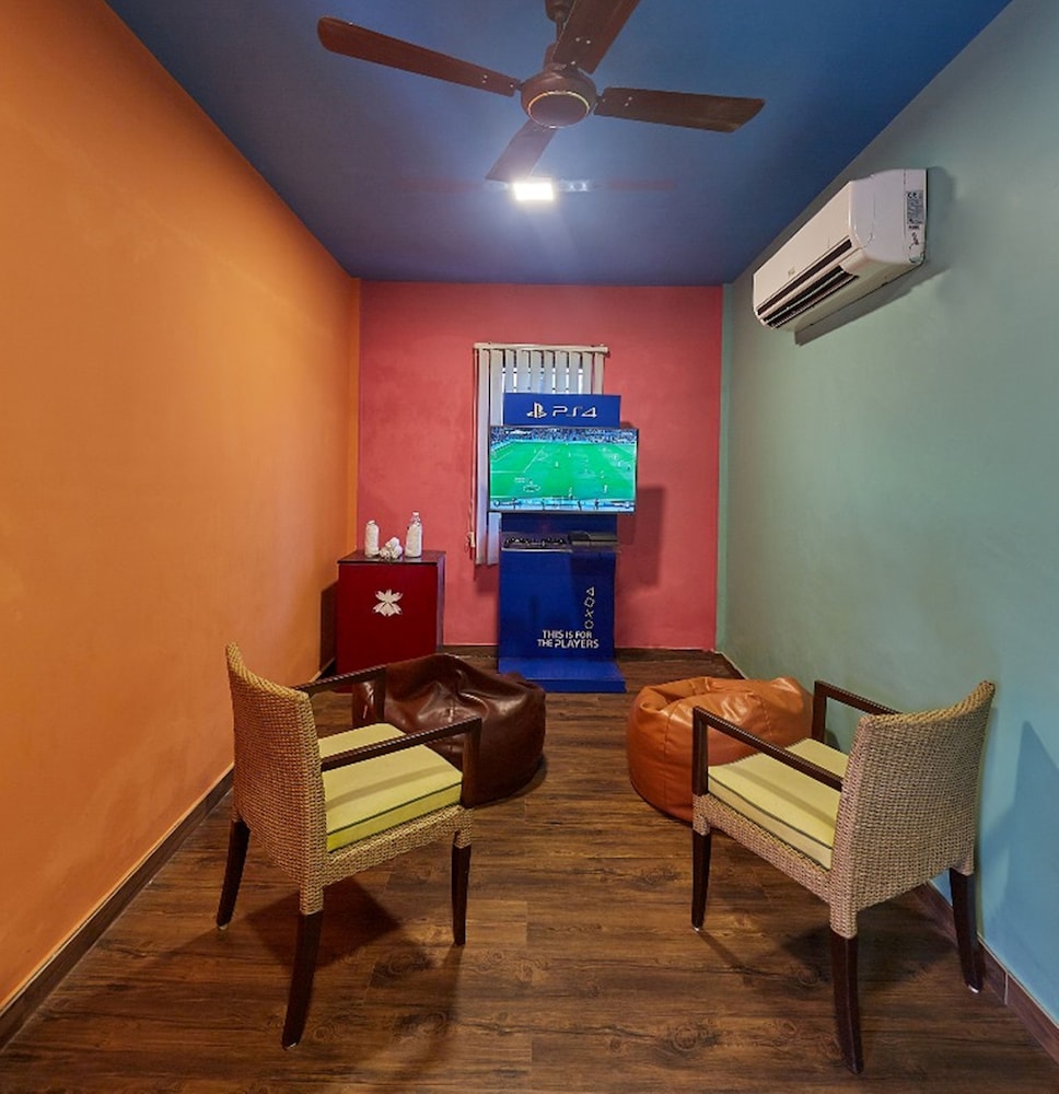 Royal Orchid Beach Resort & Spa, Goa 38/67