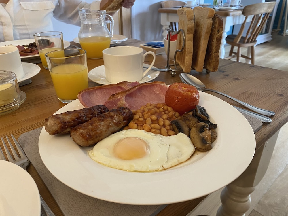 The Gables Bed &amp; Breakfast 25/33