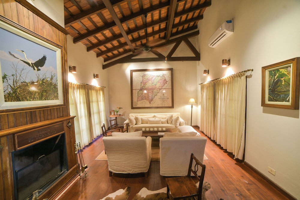 El Transito Hotel Boutique 25/50