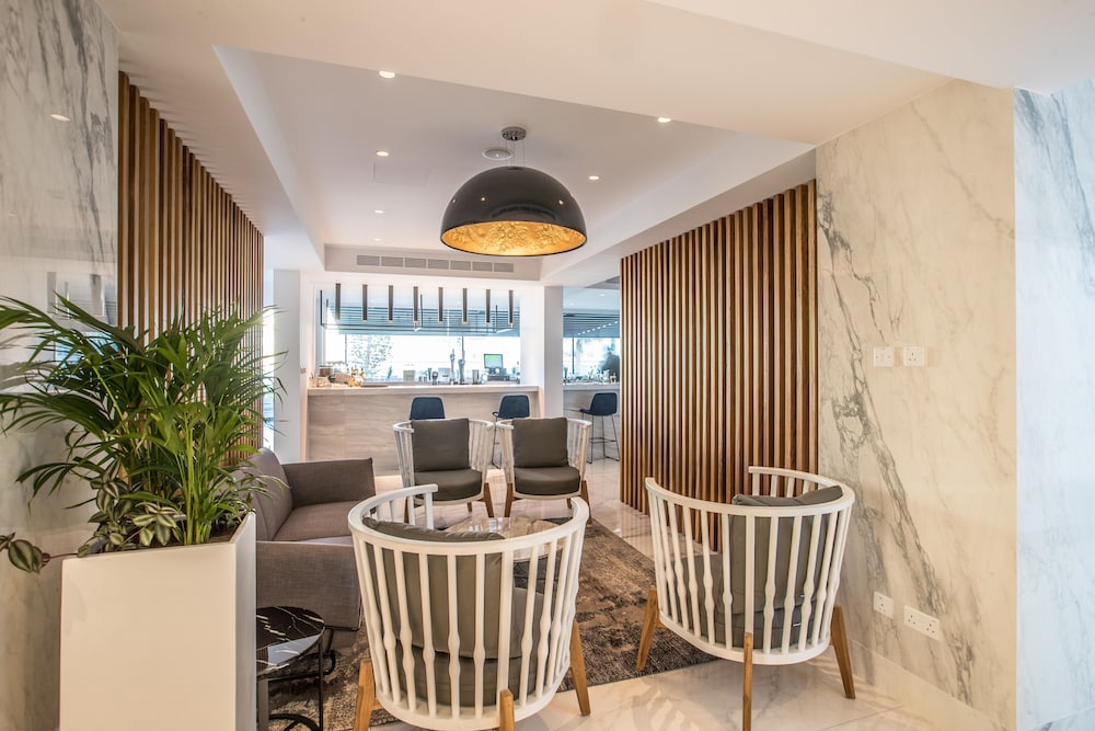 Blue Ivy Hotel And Suites 28/46
