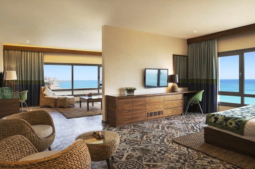 The Palms Beach Hotel And Spa 52/68