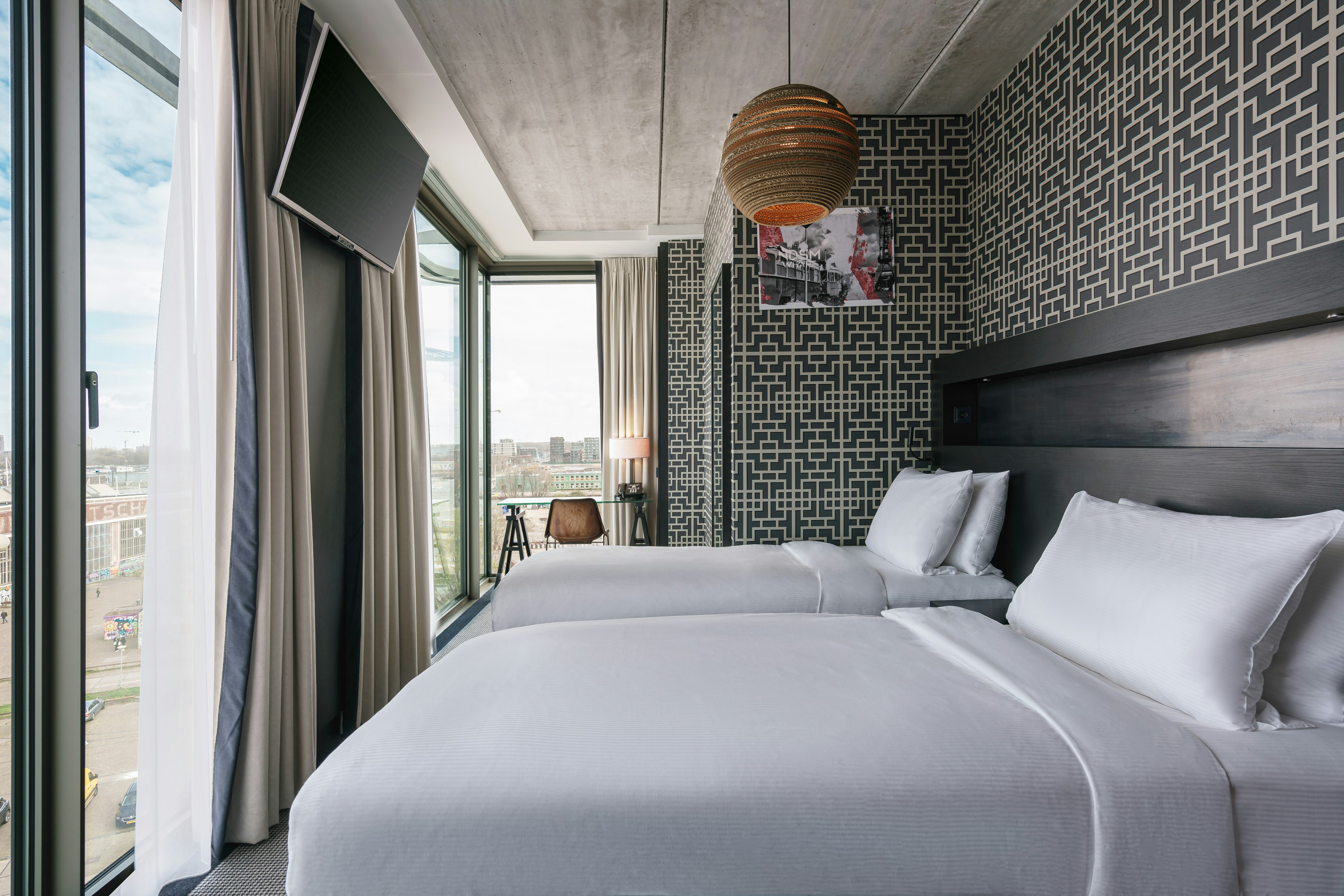 GUEST ROOM, TWIN BEDS