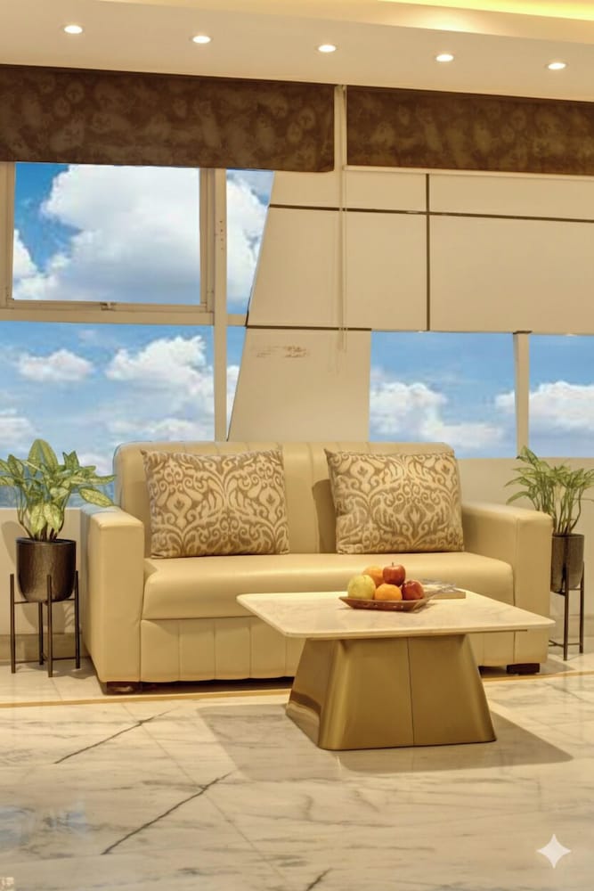 Oyo 12982 Hotel Oris International 40/50