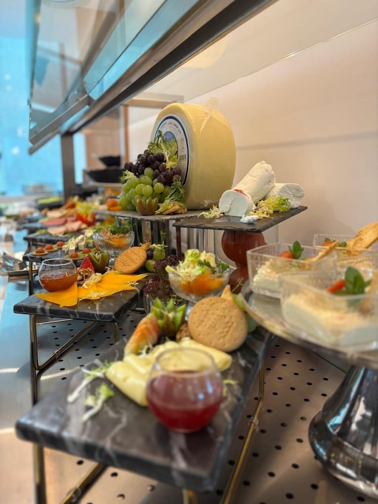فندق فور بوينتس باي شيراتون جدة طريق الملك فهد(Four Points by Sheraton Jeddah King Fahd Road) 43/50
