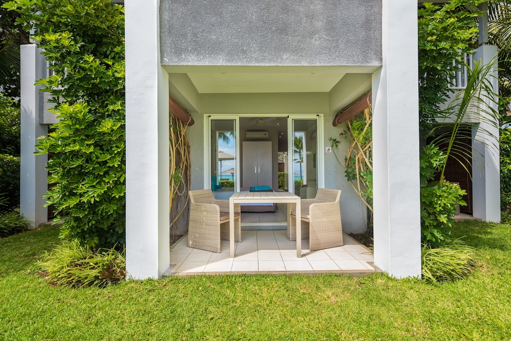 Mon Choisy Beach R 6/55
