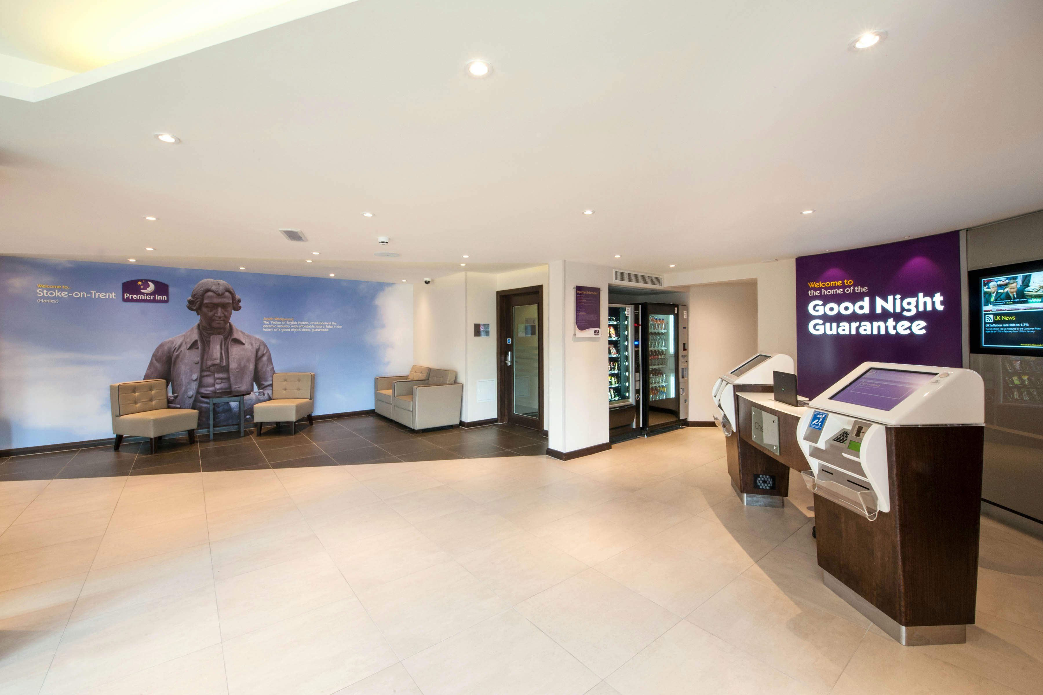 Premier Inn Stoke-On-Trent (Hanley) Hotel 8/35