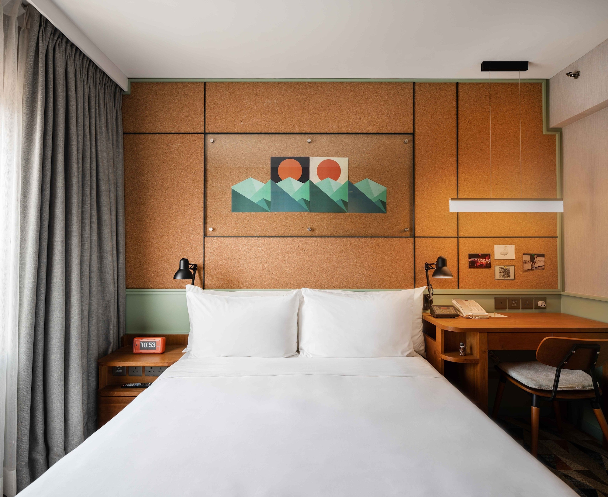 DESIGN, EATON, DOUBLE BED