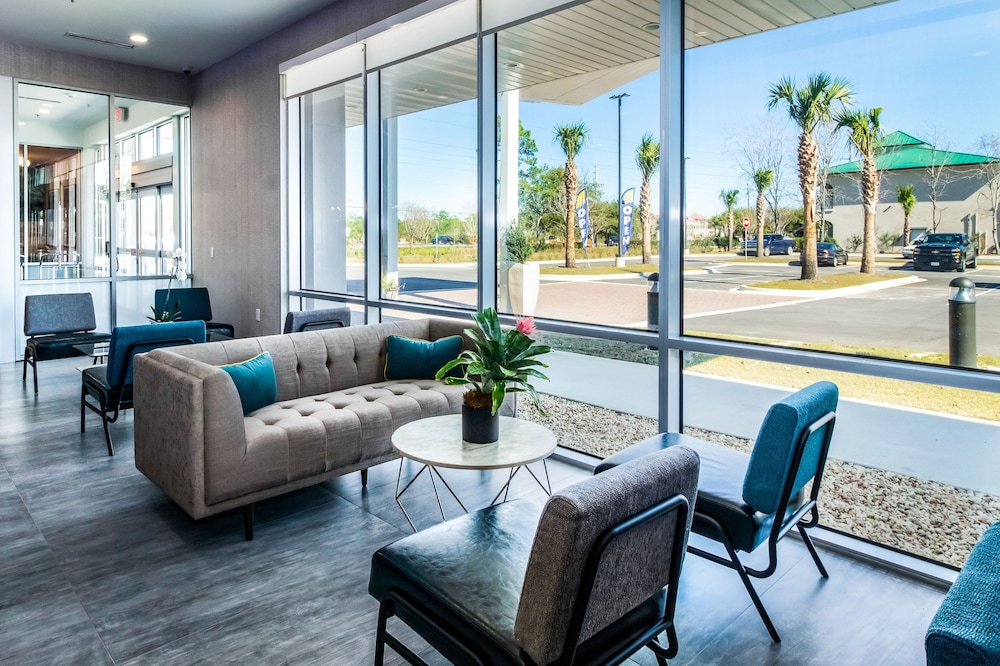 La Quinta Inn And Suites By Wyndham Miramar Beach 44/54