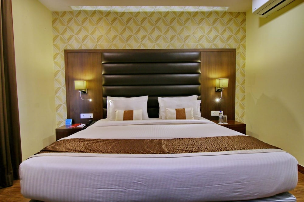Gen X Casaya Inn Hotel Lucknow 5/20