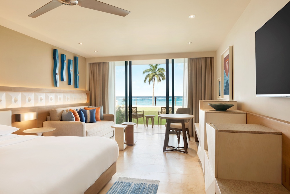 Room, King Bed, Ocean Front, Sofa