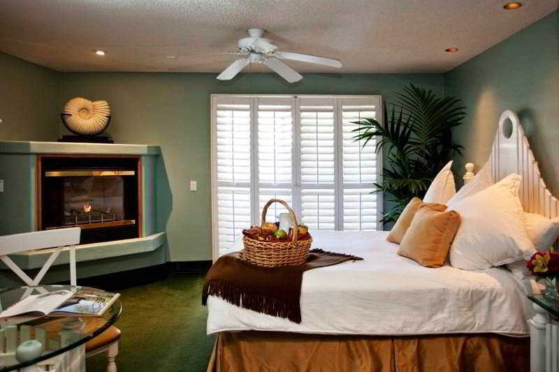 Sea Venture Beach Hotel And Restaurant 11/30