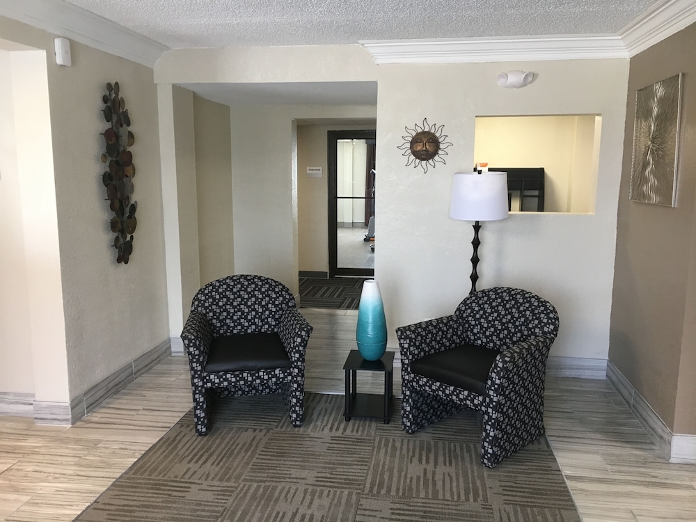 Quality Inn Pensacola, FL 26/36