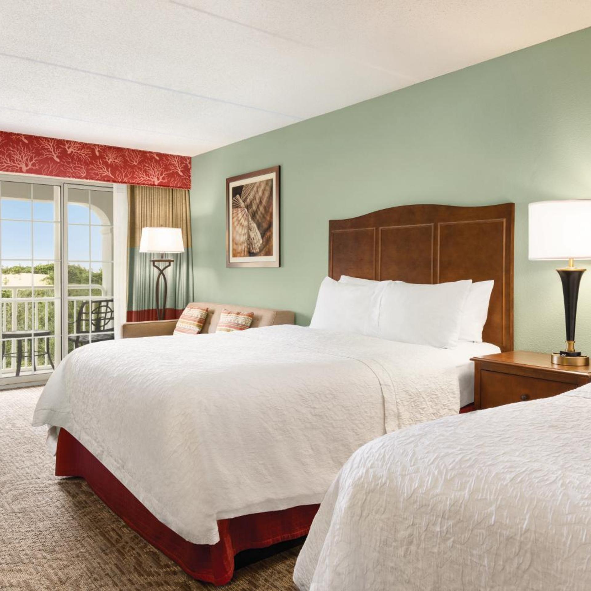Suite, King Bed, Pool and Ocean View