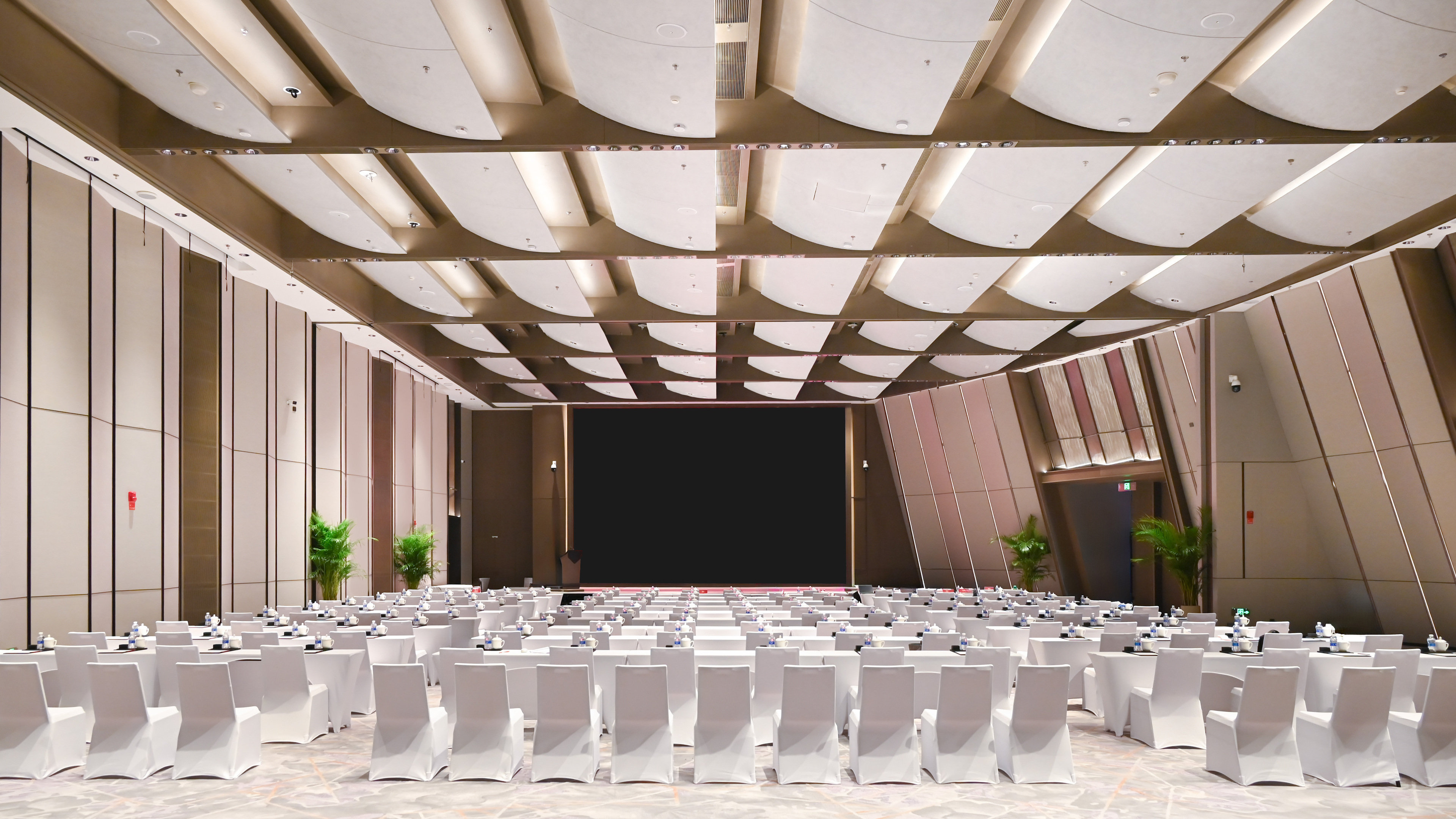 Holiday Inn Chongqing Science Hall Hotel 40/50