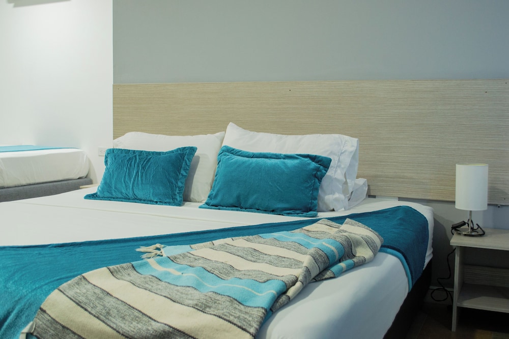 Hotel Porton Sabaneta 34/50