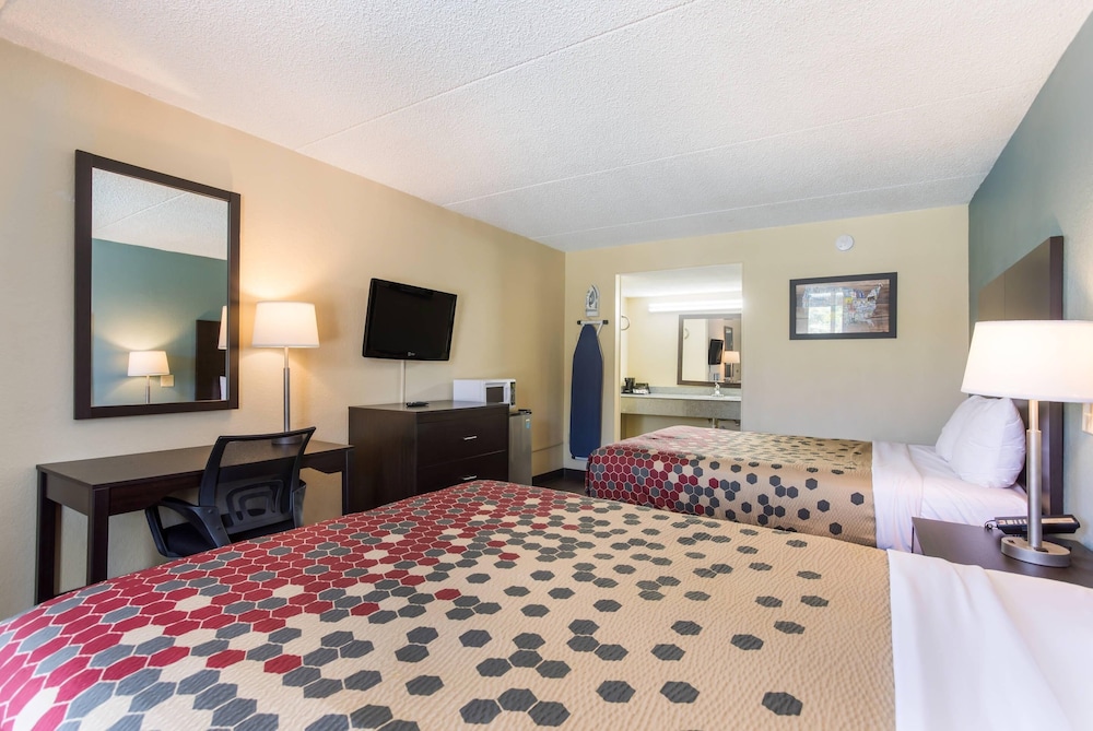 Econo Lodge Gallatin - Metro Nashville 29/43