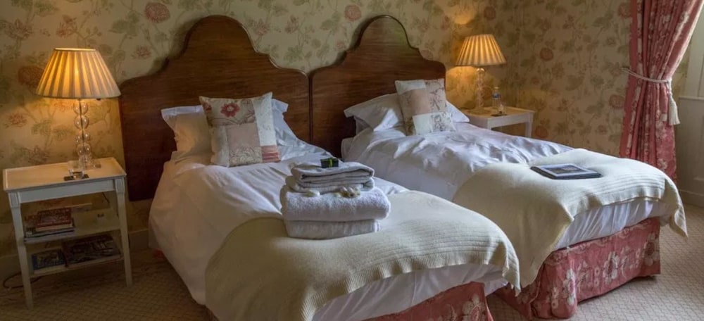 Aylworth Manor 9/50