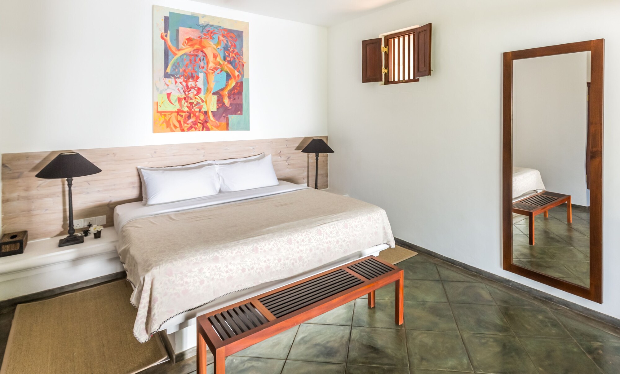 PREMIER, HOT TUB, GARDEN ACCESS