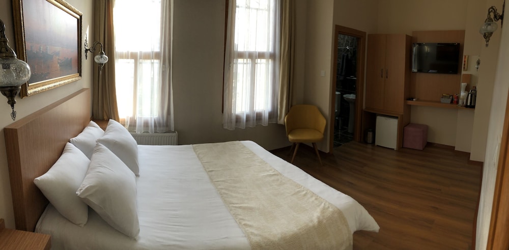 Ottoman's Pearl Hotel 10/61